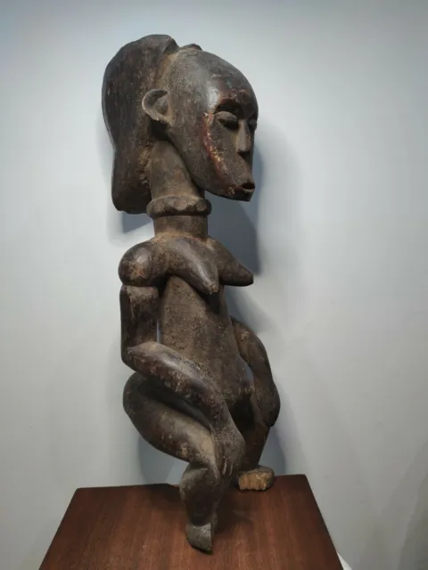 Arte africano. Antigua figura Fang Byeri Guardián relicario. Guinea Ecuatorial.