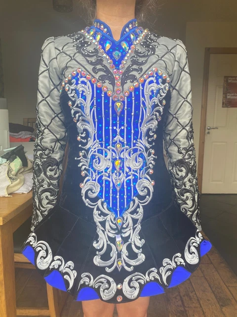 STUNNING IRISH DANCING Dress Celtic Design Fits 10/11 Years With Matching Head B 83.90 - PicClick UK STUNNING IRISH DANCING Dress Celtic Design Fits 10/11 Years With Matching Head B 83.90 - PicClick UK