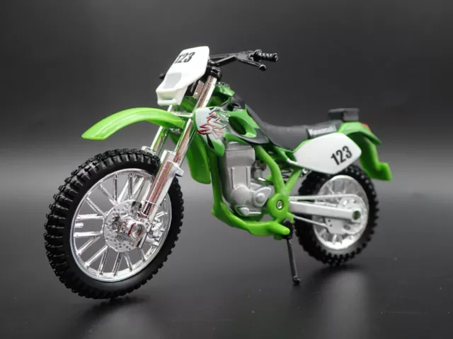 Kawasaki Klx 250Sr Dirt Bike Motorcycle 1/18 Scale Diorama Diecast Model Bike