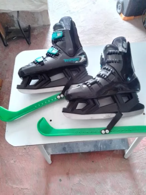  Paia Di  Pattini Da Ghiaccio Nuove Misura 40  Sport Skates Comet