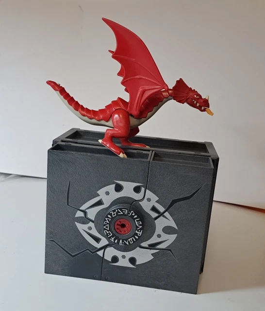 Tomb Raider Mini Epics - Lara Croft & Raptor 24cm Figure - Weta