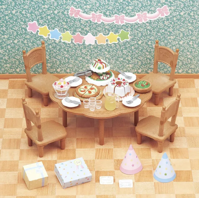 Calico Critters / Sylvanian Families Party Set