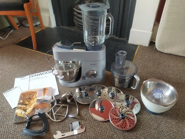 KENWOOD CHEF TITANIUM KMC010 with Lots of Attachments 499.00 PicClick UK