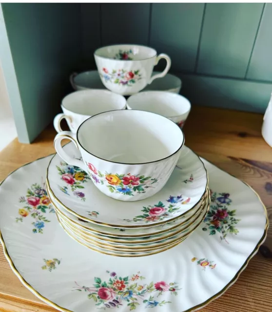 Minton Marlow 6 Piece Cup & Saucer Set & Sandwich/Cake Platter Plate