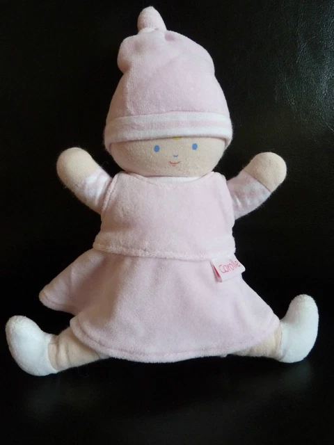 26- DOUDOU POUPEE COROLLE ROBE ROSE bonnet bord rayé hochet grelot TBE