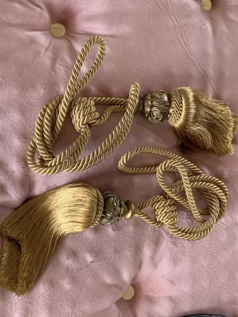 Set 2 Large Drapery Curtain Braided Tie Backs with Tassels beige Gold