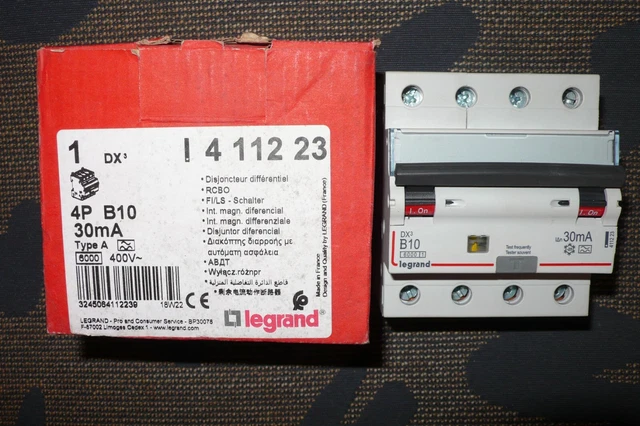 Disjoncteur Legrand 06938 – 3 Pôles 10A, Triphasé, Courbe C, Pour Tableau électrique