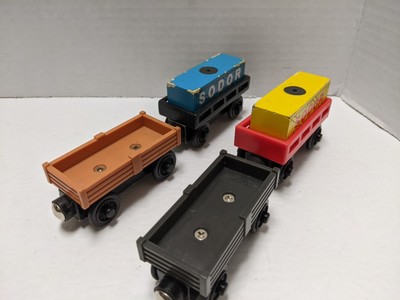 thomas wooden cargo car