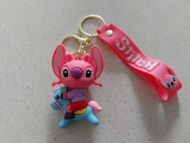 Disney-Porte-clés Stitch Toys pour femme, porte-clés Anime Figure,  pendentif Stitch, doux ange rose