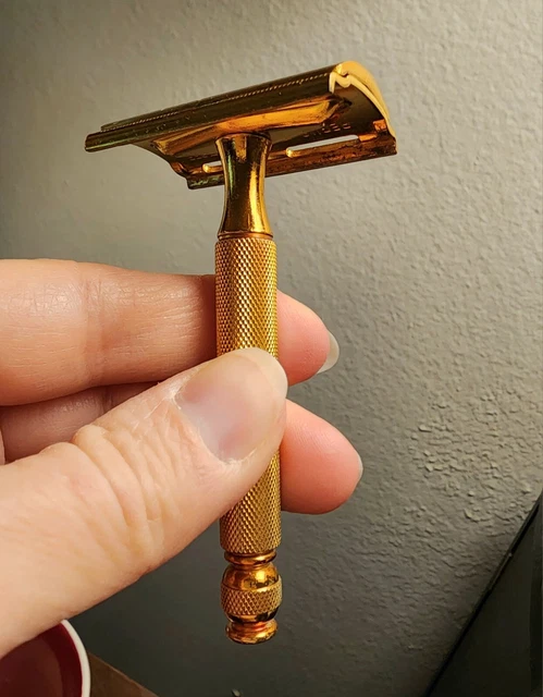 Vintage Gillette Gold Tech Safety Razor No Date Code Gilette 1940s