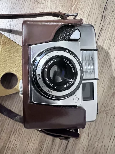 Alte AGFA Kamera,  mit Bereitschaftstasche 6114, Vintage