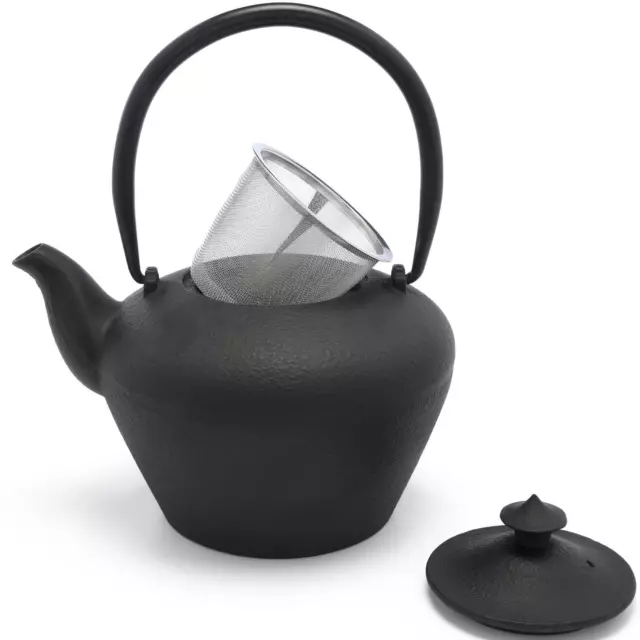Asia Tee Set Gusseisen Teekanne 1.0L mit Untersetzer & 4 Teebecher aus Porzellan 3