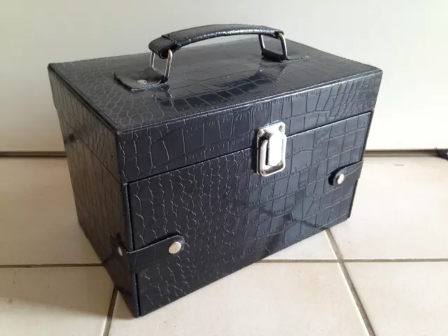 superbe  vanity case TROUSSE DE TOILETTE maquillage noir qui se déploie