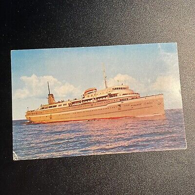 SS Milwaukee Clipper luxury liner Milwaukee Wisconsin Boat Vintage Postcard B9