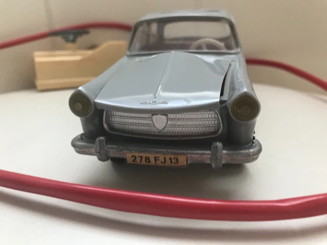 PEUGEOT 4002 1/43 BOITE D'ORIGINE - Gonçalves Lobo Numismatique