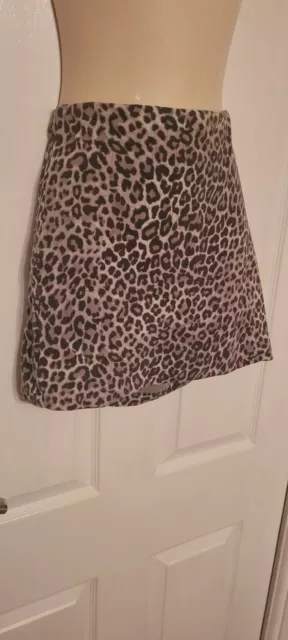 Ladies Beautiful Multi Coloured Animal Print  Mini Skirt Size M /12 By H&M