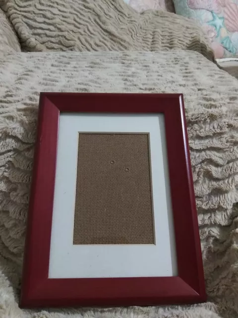 VINTAGE  Matted Red PICTURE FRAME 6.5"x 8.5" HOLDS 3"x 4.5"