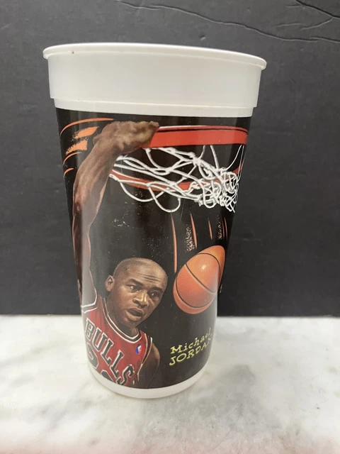 1995 Michael Jordan Bugs Bunny McDonalds NBA Looney Tunes All-Star Showdown Cup