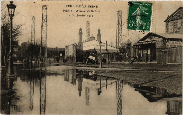 CPA Paris 15e Paris-Avenue de Suffren (311578)