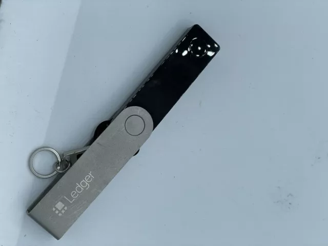 Ledger Nano X Cryptocurrency Bluetooth Hardware Wallet