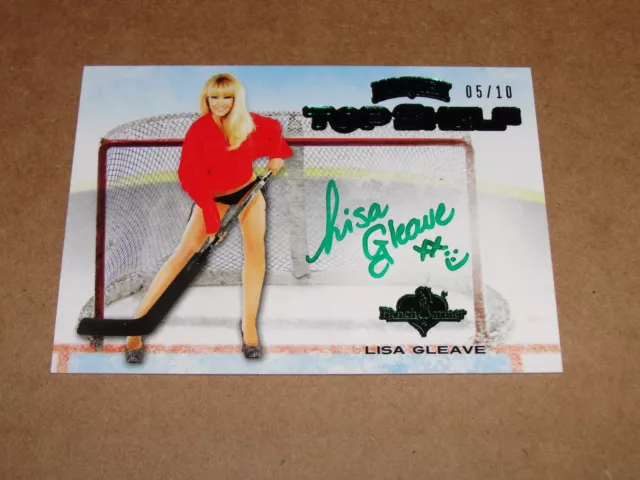 2014 Benchwarmer LISA GLEAVE #39 Hockey Top Shelf Green Auto/10 Reno 911 Model