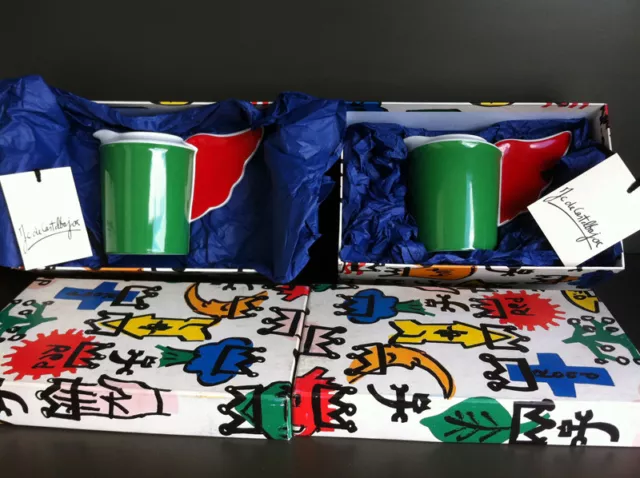 LOT DE 2 POTS À LAIT EN PORCELAINE signés JEAN CHARLES de CASTELBAJAC