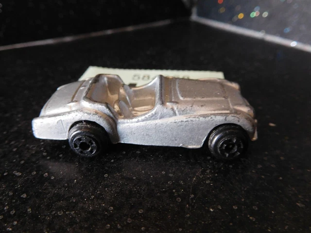Vintage Tootsie Toys Triumph TR3 - Silver - Metal - Hong Kong  (15)