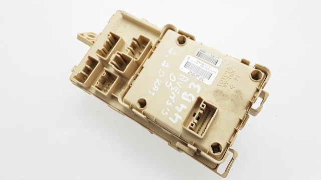 Toyota Avensis 2007 T25 2.2 D-Cat Fusible Boite Relais Porte Module de Contrôle