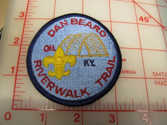 Dan Beard Council collectible River Walk Trail patch (b46)
