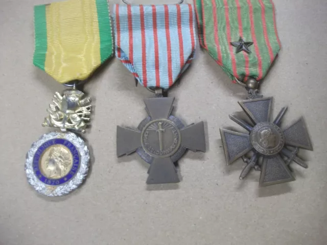 Lot médaille militaire croix guerre grande guerre 14/18/ 2