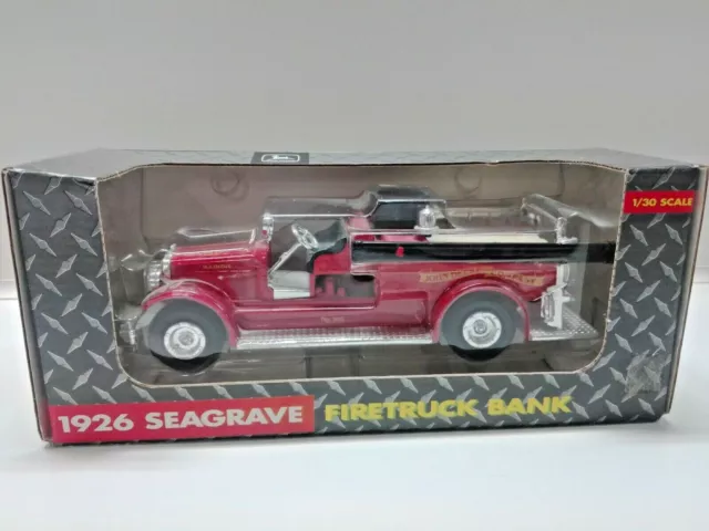 John Deere 1926 Seagrave Firetruck Bank 1:30 Scale 5710 ERTL 1992 NIB