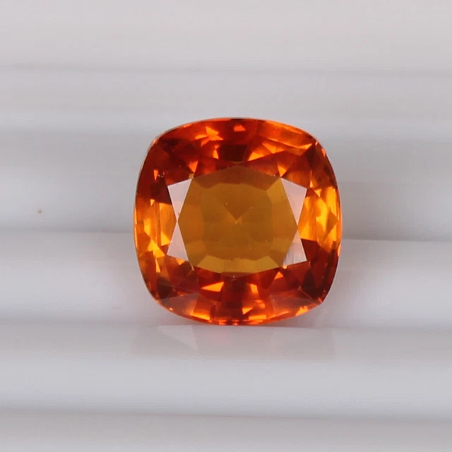 Pendentif Saphir Padparadscha Naturel 40 Carats - Argent 925 - Certifié AGL - BMR Jewels