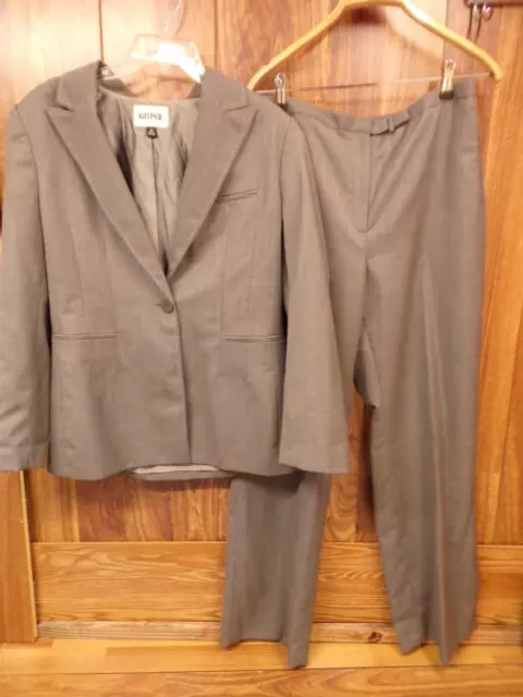 Women's Business Pant Suit, Kasper Gray Color, size 10 Work Career