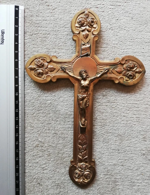 Pendentif Crucifix Ancien – Croix Christ En Métal – Bijou Vintage Religieux
