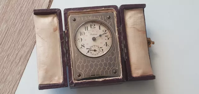 Réveil Pendule de voyage Ancien portatif Mécanique Fonctionne RICHARD dans boite
