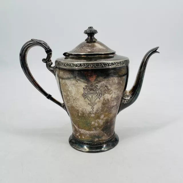 INTERNATIONAL SILVER WM ROGERS & SONS TRIUMPH TEAPOT 48 OZ SILVERPLATE patina