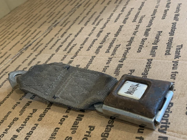 Toyota Land Cruiser FJ40  One Seatbelt Clasp - Parts Vintage