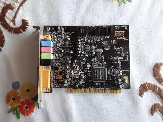 Creative Labs Sound Blaster Live 5.1 PCI Soundkarte/Audio-Card Model SB0220