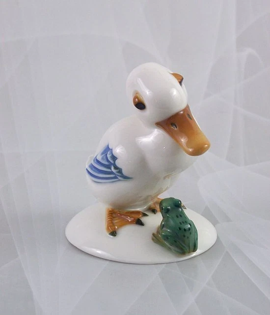 HUTSCHENREUTHER FIGUR &amp;ERSTE Begegnung&amp;quot; Ente mit Frosch Figurine Heider ...