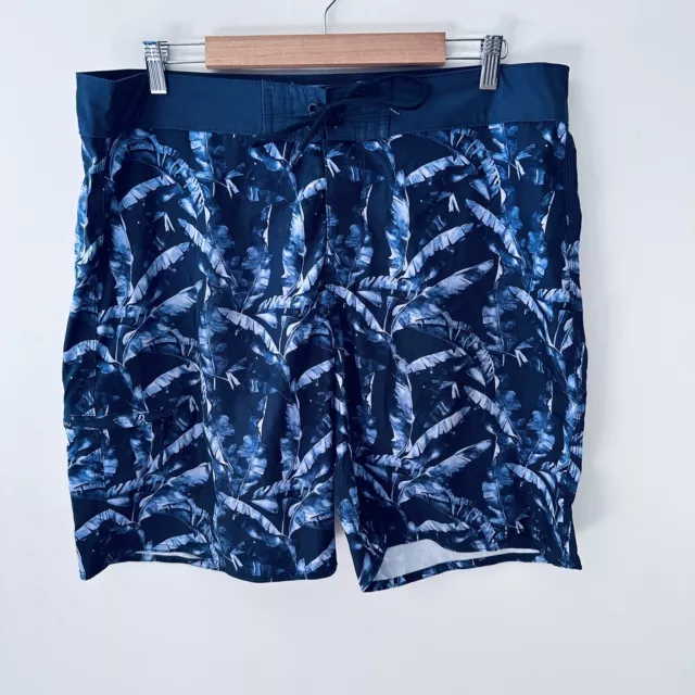 Zaxon board deals shorts