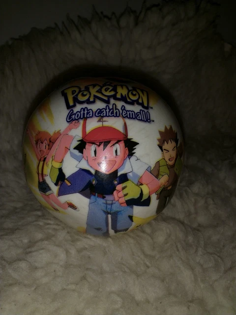 ComicAnime Pokémon ball Nintendo 2000 flat but should pump up with correct valve