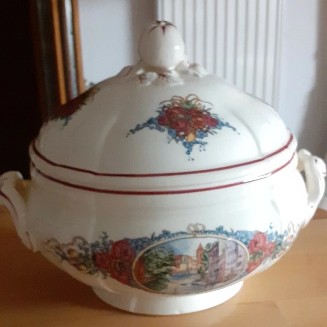 Soupière Obernai (Alsace) en faïence de Sarreguemines (1930)