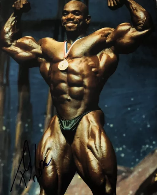 Download free Legendary Flex Wheeler Displaying His Muscular Physique  Wallpaper - MrWallpaper.com