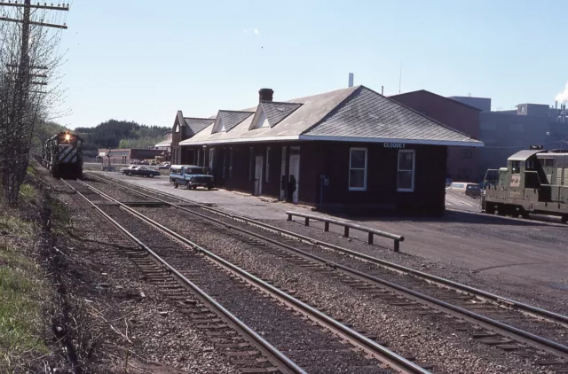 T: Original Slide BN Burlington Northern Depot+Track Scene - Cloquet MN 1977