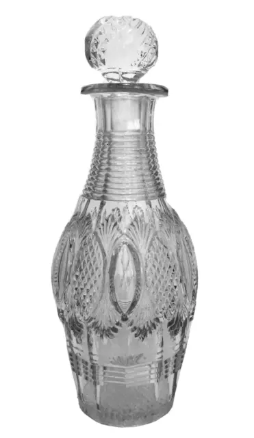 Carafe de cave à liqueur en cristal taillé et moulé XIXem vers 1830
