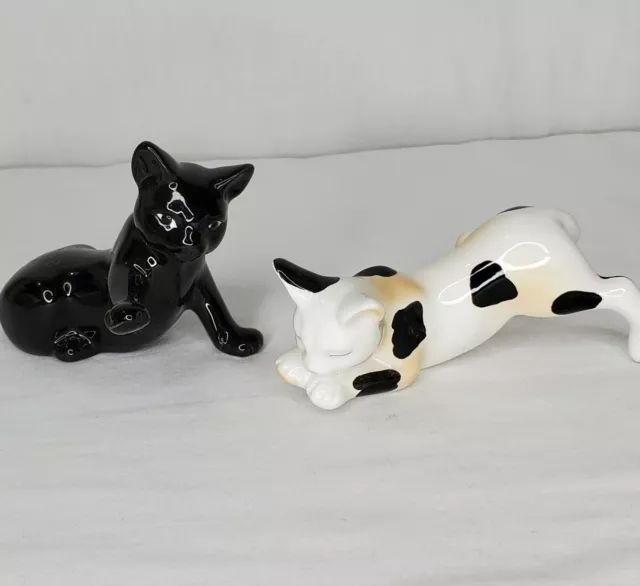 Vintage Cat Salt Pepper Shakers Kittens Playing Black White Brown Ceramic 1997