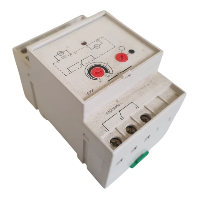 Interrupteur Crépusculaire Merlin Gerin IC2000P - Occasion (cellule Non Incluse)