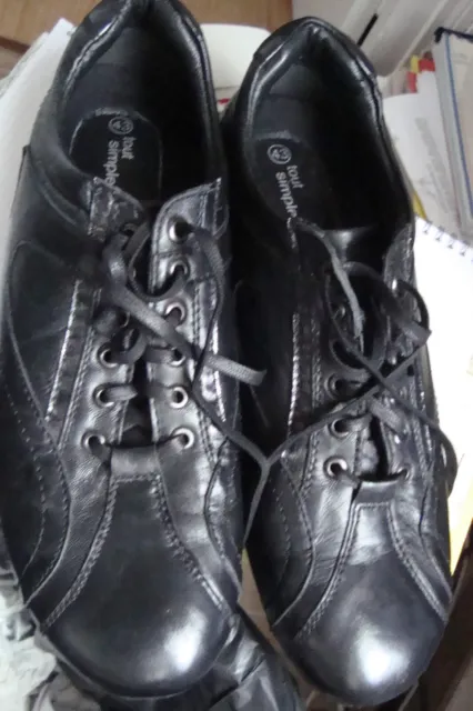 BASKET, ou chaussures de ville, taille 43, cuir noir, semelle intérieure cuir