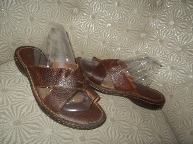 BOC Born Concept Womens Brown Leather Slide Toe Loop Flat Sandal 8M #C60023