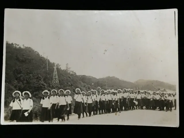 #428 Giapponese Vintage Foto 1940s / Girl Walking Linea Gruppo People Sailor